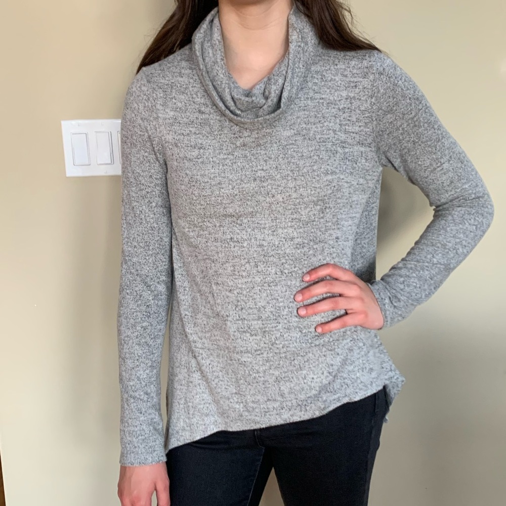 Super soft and comfy sweater!